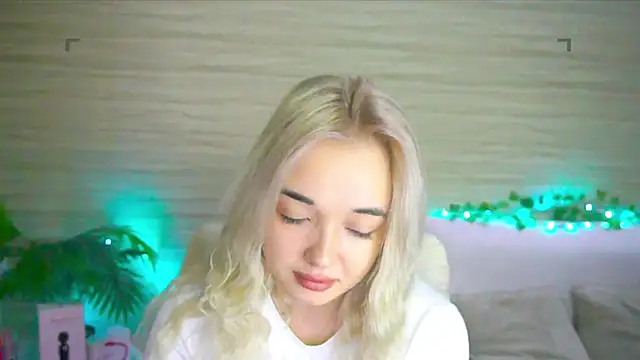 Ashley S online show from September 24, 2025, 10:13 pm