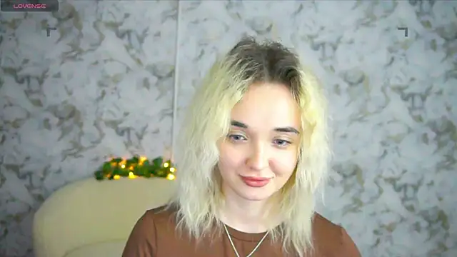 Snapshot of Ashley_S chatting on April 28, 2026, 2:27 am Ashley S online show from April 28, 2026, 2:27 am