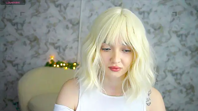Snapshot of Ashley_S chatting on May 26, 2026, 10:28 pm Ashley S online show from May 26, 2026, 10:28 pm