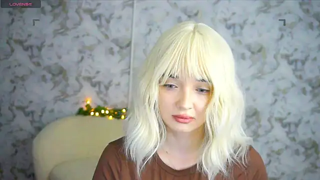 Snapshot of Ashley_S chatting on May 28, 2026, 10:18 pm Ashley S online show from May 28, 2026, 10:18 pm