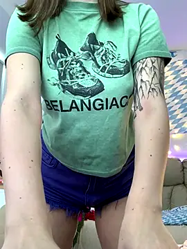 HotCaramellsTV online show from September 26, 2025, 8:40 am