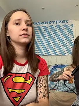 HotCaramellsTV online show from October 1, 2025, 9:04 am