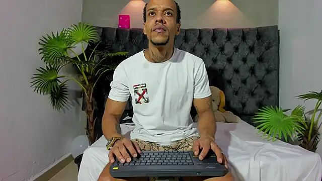 Salomon koude online show from May 25, 2026, 3:29 pm