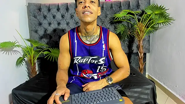 Snapshot of Salomon_koude chatting on June 25, 2026, 12:31 pm Salomon koude online show from June 25, 2026, 12:31 pm