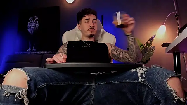 uptomatty online show from March 18, 2026, 7:33 am