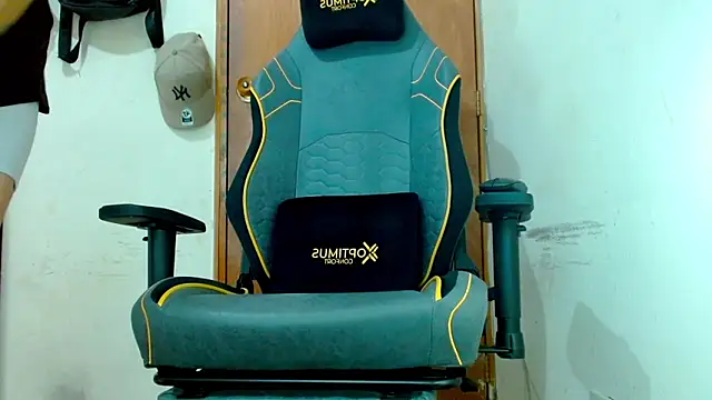 Danyer33 online show from March 20, 2026, 10:25 pm