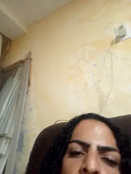 Snapshot of MaraVililhosa chatting on November 18, 2025, 2:39 am MaraVililhosa online show from November 18, 2025, 2:39 am