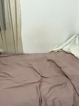 Jecy bee online show from January 7, 2026, 5:59 pm