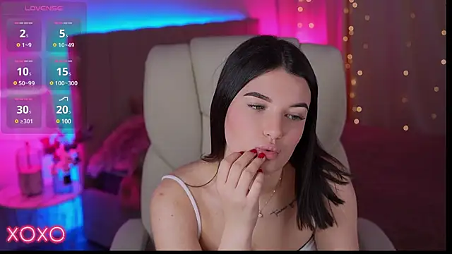 YourLolaBunny online show from March 8, 2025, 6:54 am