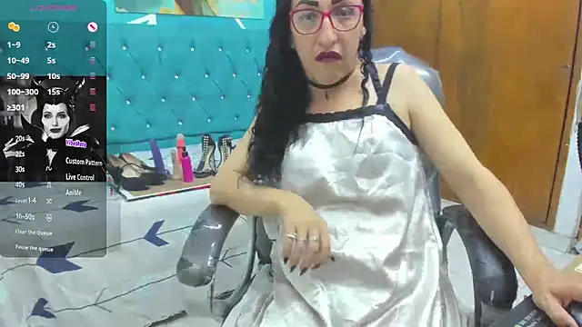 sabrina dupont online show from October 25, 2025, 12:56 pm