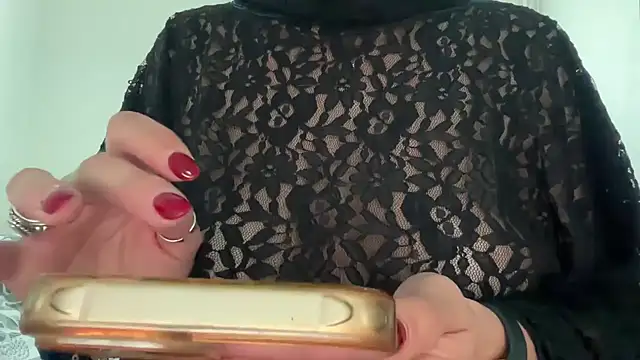 Serena 4you online show from October 18, 2025, 4:19 pm