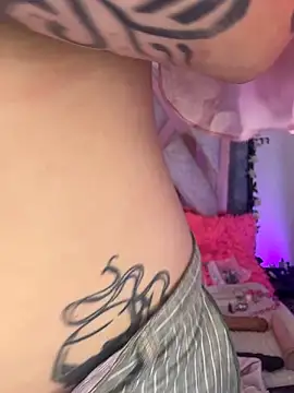 sarawiliamx online show from April 3, 2026, 4:10 am