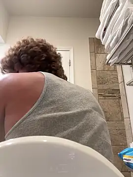 Snapshot of Ohodges chatting on November 7, 2025, 4:12 am Ohodges online show from November 7, 2025, 4:12 am