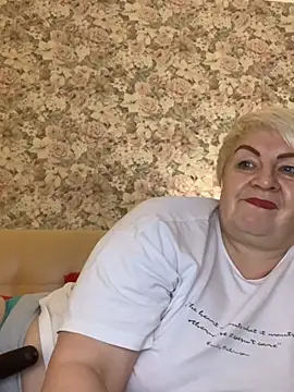 Laura Millf online show from January 23, 2025, 7:29 pm