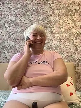 Laura Millf online show from February 25, 2025, 7:09 am