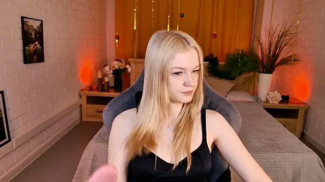 GraceGlamour online show from January 13, 2026, 5:13 am