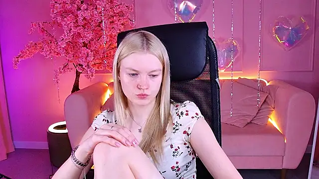 GraceGlamour online show from February 27, 2026, 5:07 am