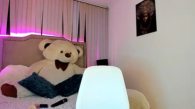 Valentina Se online show from December 18, 2024, 3:15 am