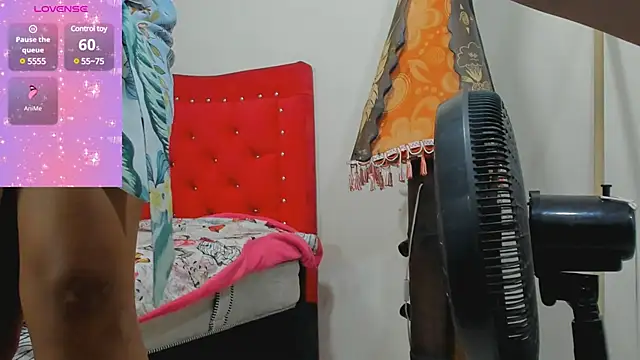 sharoncute1 online show from January 16, 2025, 9:40 pm