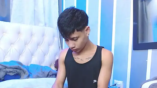 Sexys Boys Hot1 online show from December 29, 2024, 7:17 am