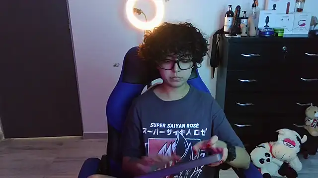 thomascooper7 online show from October 4, 2025, 6:28 pm