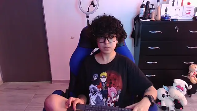 thomascooper7 online show from October 30, 2025, 6:41 pm