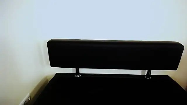 LaimaV  online show from October 20, 2025, 3:01 pm