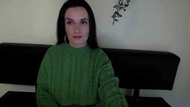 LaimaV  online show from April 13, 2026, 9:20 pm