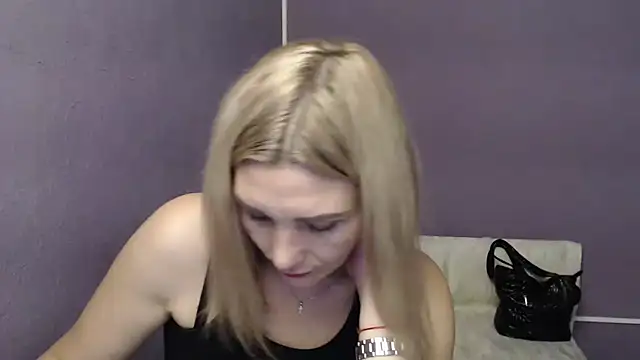 Snapshot of _sexy_lady chatting on December 9, 2024, 3:33 pm sexy lady online show from December 9, 2024, 3:33 pm
