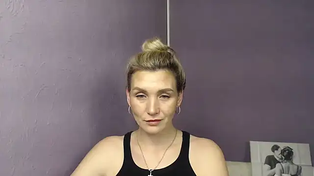 Snapshot of _sexy_lady chatting on January 2, 2025, 1:30 pm sexy lady online show from January 2, 2025, 1:30 pm