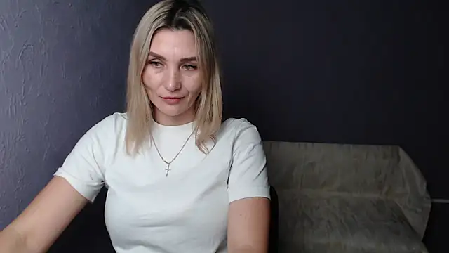 Snapshot of _sexy_lady chatting on February 10, 2025, 1:22 pm sexy lady online show from February 10, 2025, 1:22 pm
