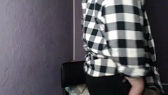 Snapshot of _sexy_lady chatting on February 21, 2025, 8:05 pm sexy lady online show from February 21, 2025, 8:05 pm