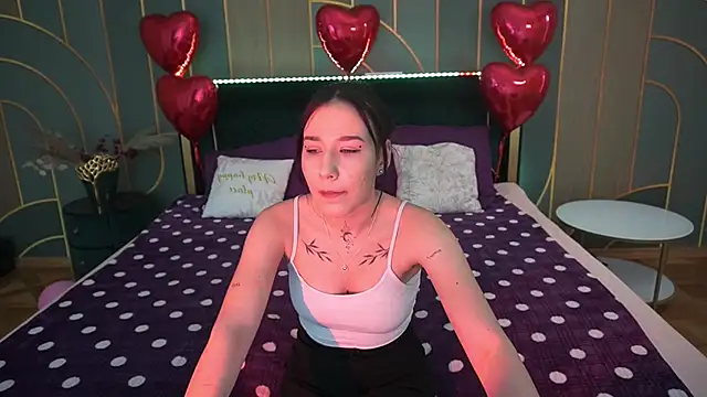 NikkiGoldSide online show from February 12, 2025, 2:32 pm