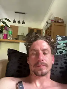 Snapshot of bradleyjamesmc chatting on March 1, 2026, 6:04 am bradleyjamesmc online show from March 1, 2026, 6:04 am