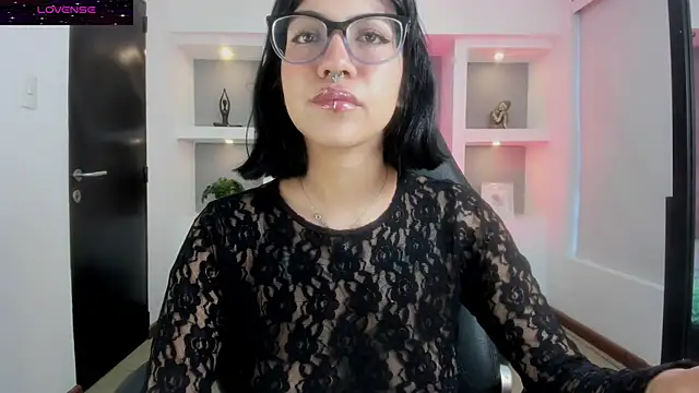 Gianna foxy online show from November 27, 2025, 9:06 pm