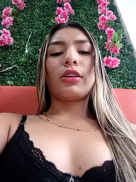 GIRL DONCELLA online show from February 7, 2025, 10:20 pm