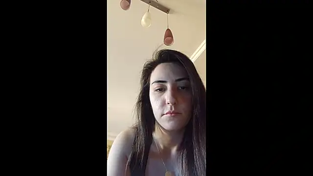 AlejandraDelaney online show from March 3, 2025, 1:42 pm