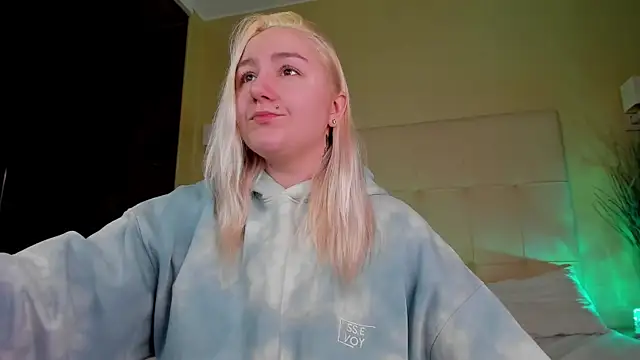 Debbie Taylor online show from November 29, 2025, 5:16 pm