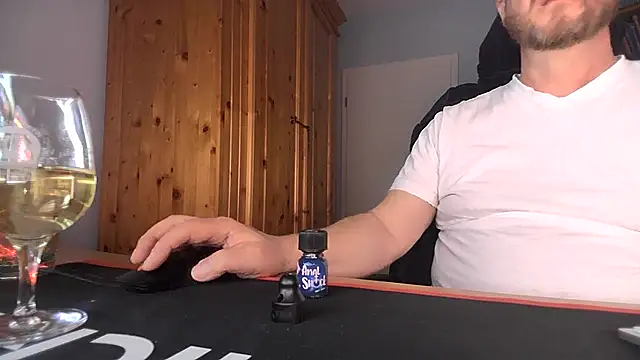 Tom PP cgn online show from April 6, 2026, 4:46 am