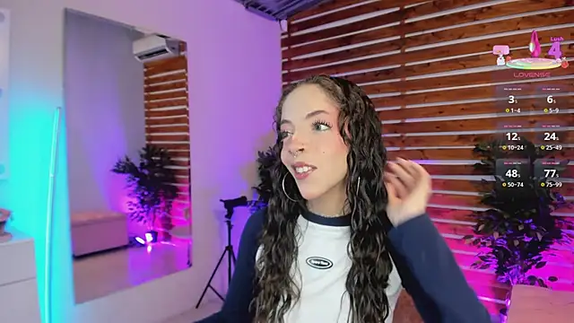 Sapphire Venuss online show from February 5, 2026, 12:26 am