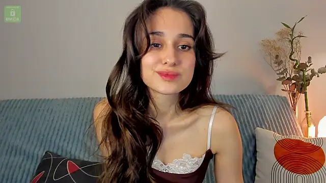 Snapshot of erika_hoiree chatting on December 10, 2024, 9:33 pm erika hoiree online show from December 10, 2024, 9:33 pm