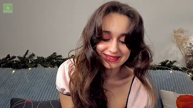 Snapshot of erika_hoiree chatting on December 21, 2024, 10:19 pm erika hoiree online show from December 21, 2024, 10:19 pm