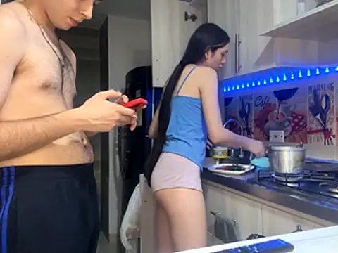 lunitayliam online show from October 31, 2025, 1:17 am