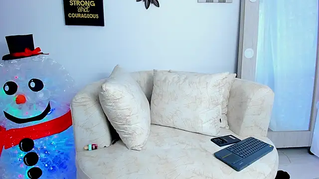 PhilipRich online show from December 17, 2024, 10:22 pm