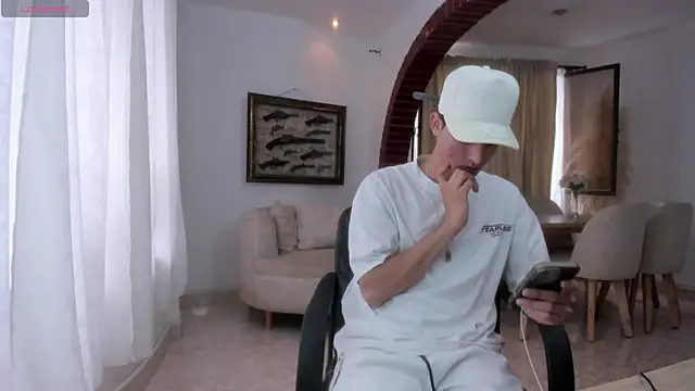 Snapshot of PhilipRich chatting on April 30, 2026, 6:14 pm PhilipRich online show from April 30, 2026, 6:14 pm