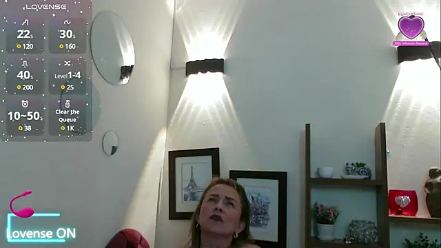 Snapshot of issa_soto_ chatting on February 3, 2025, 2:02 pm issa soto online show from February 3, 2025, 2:02 pm