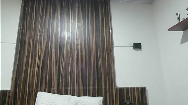 Snapshot of issa_soto_ chatting on February 4, 2025, 1:38 pm issa soto online show from February 4, 2025, 1:38 pm