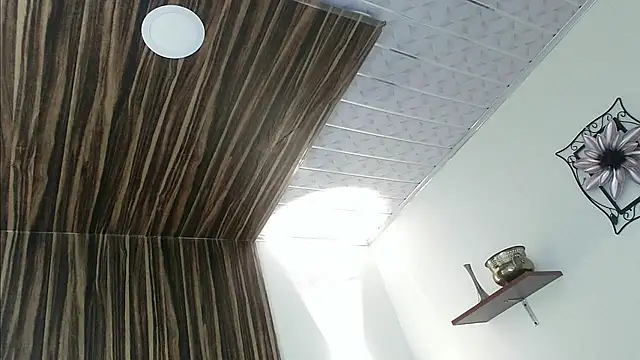 Snapshot of issa_soto_ chatting on February 19, 2025, 1:50 pm issa soto online show from February 19, 2025, 1:50 pm