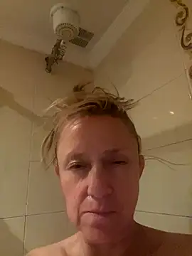 Snapshot of issa_soto_ chatting on September 30, 2025, 4:45 pm issa soto online show from September 30, 2025, 4:45 pm