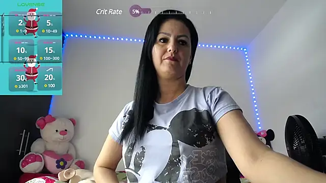 Snapshot of Sofiiaa_Cooper chatting on December 23, 2024, 6:48 pm Sofiiaa Cooper online show from December 23, 2024, 6:48 pm